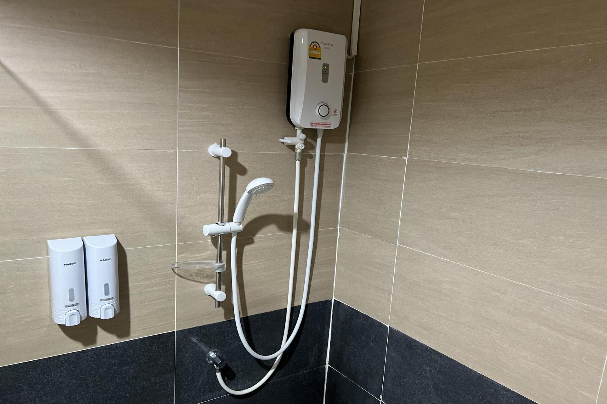 V Tharm Hotel Udon Thani Esterno foto
