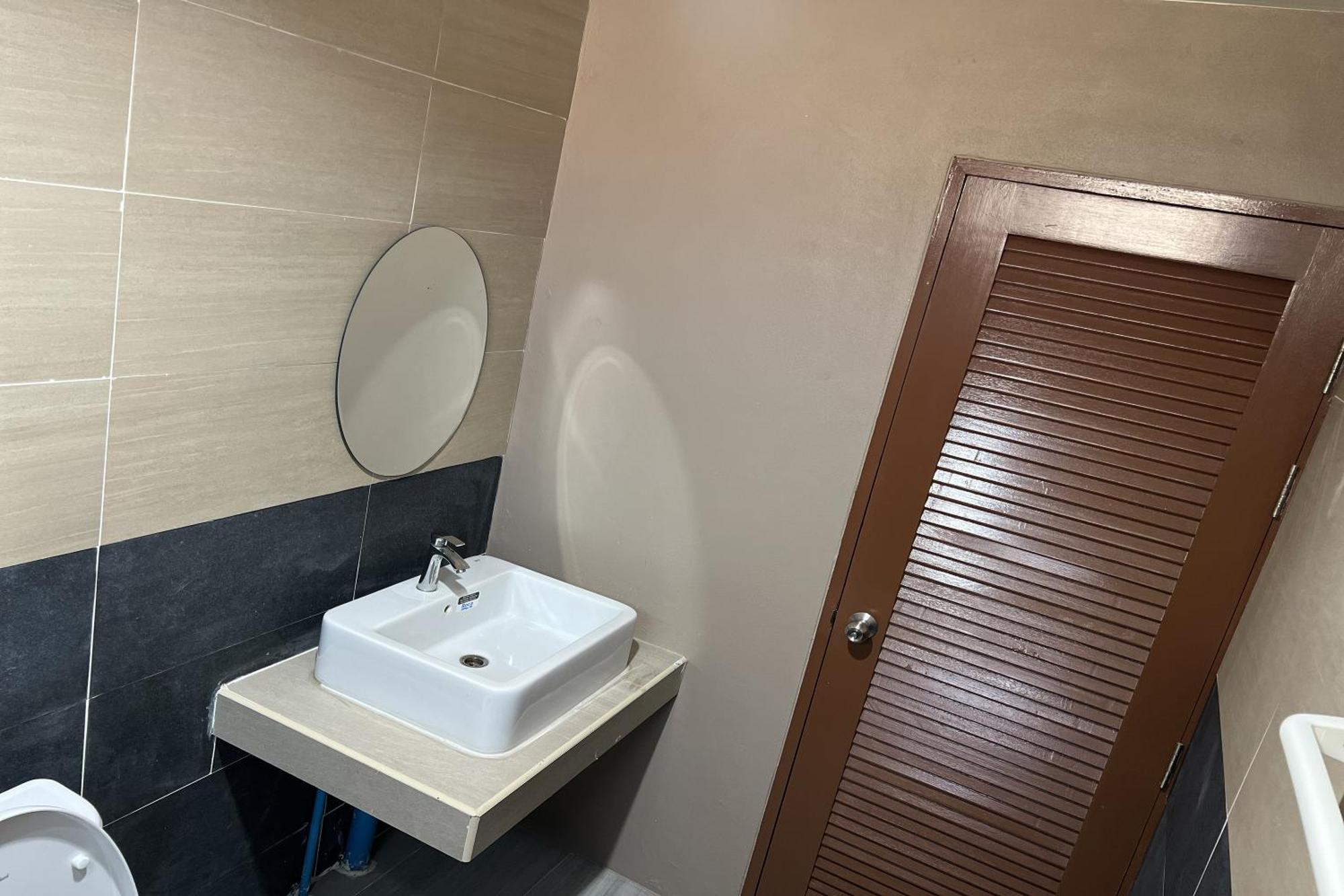 V Tharm Hotel Udon Thani Esterno foto