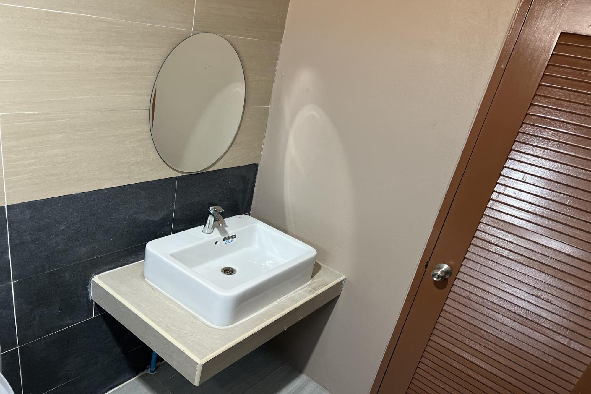 V Tharm Hotel Udon Thani Esterno foto