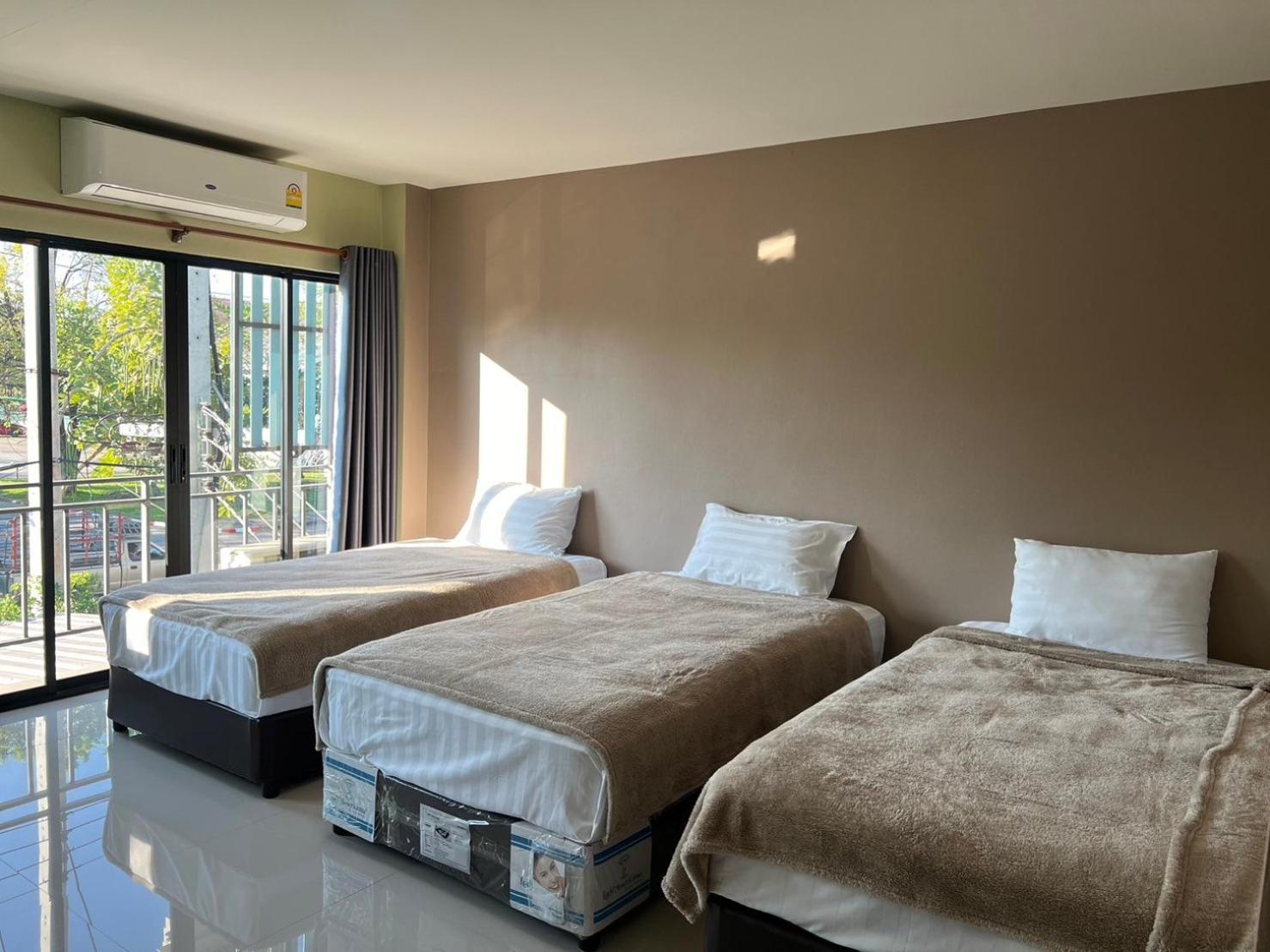 V Tharm Hotel Udon Thani Esterno foto